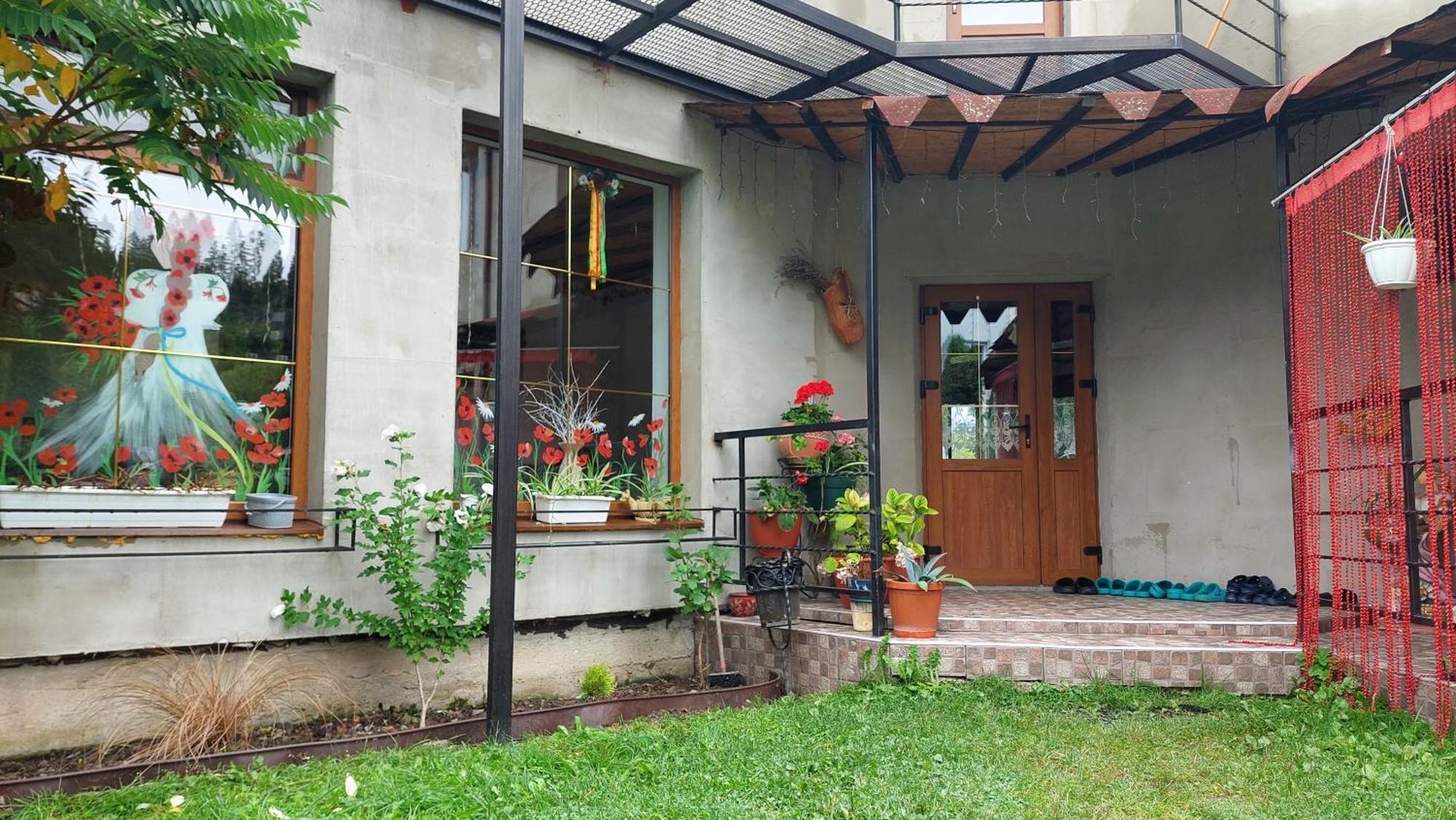 Ukrainochka Hotel Slavske Exterior foto